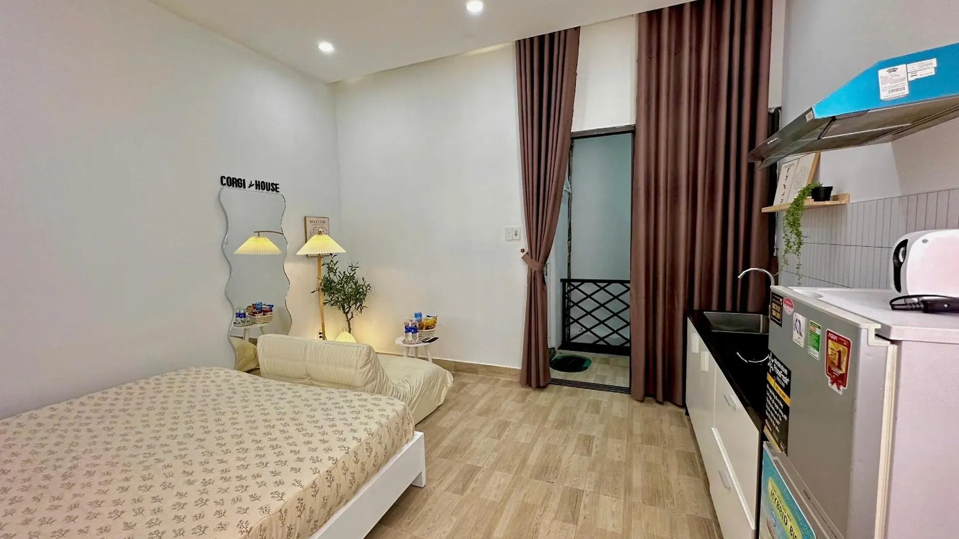 Corgi House Beachstay Danang Homestay