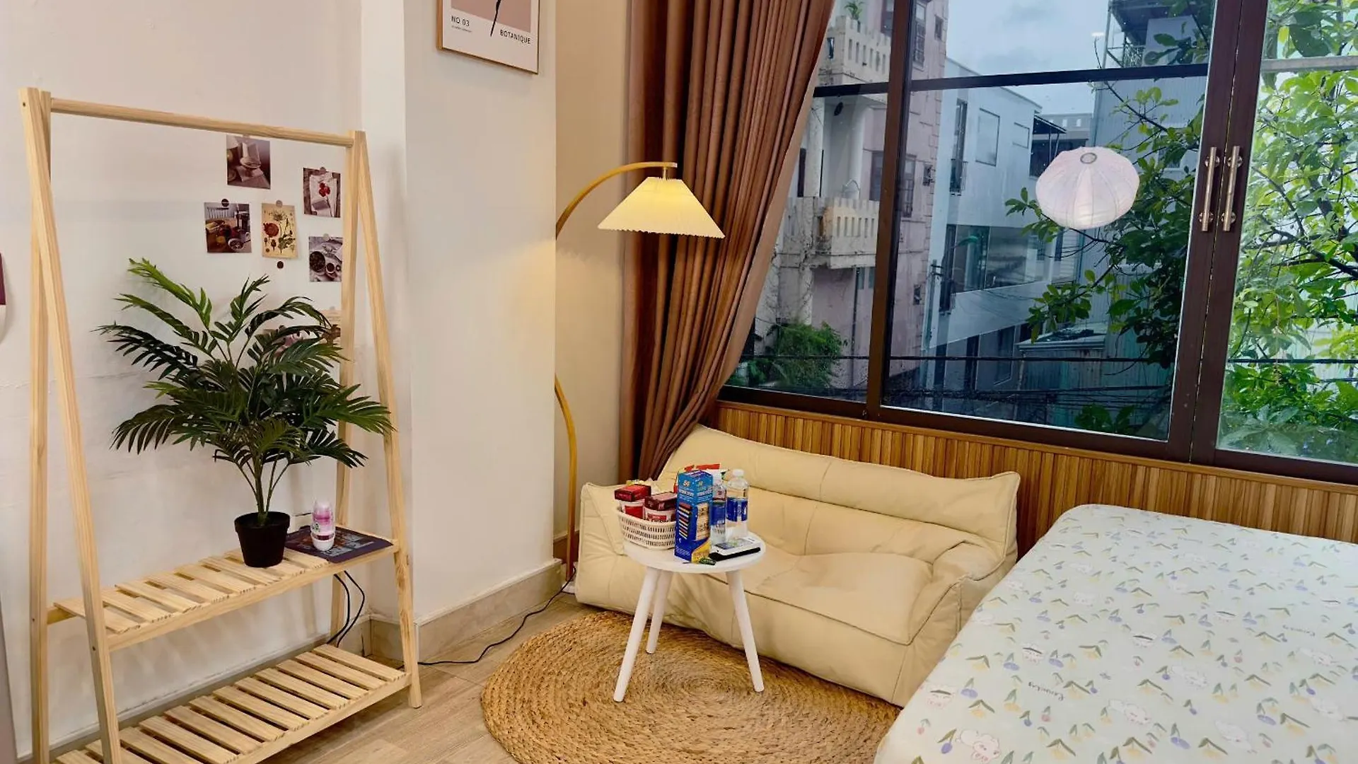 Corgi House Beachstay Danang