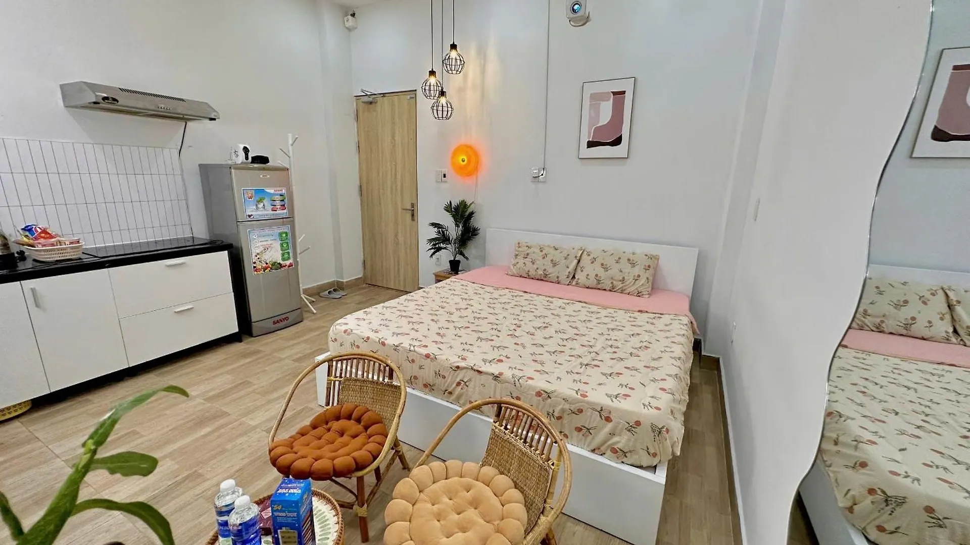 Corgi House Beachstay Danang 0*, Da Nang